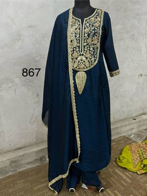 Navy vichitra silk blend embroidered flared kurta set 4