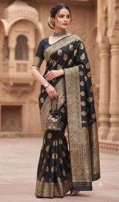 Women's jacquard woven cotton festive saree with blouse 3