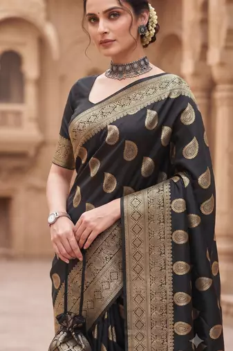 Women's jacquard woven cotton festive saree with blouse