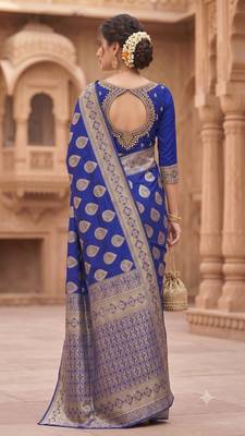 Women's jacquard woven cotton festive saree with blouse 4