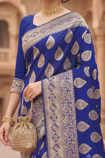 Women's jacquard woven cotton festive saree with blouse