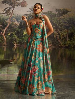 Regal Emerald Green Embroidered Lehenga 3
