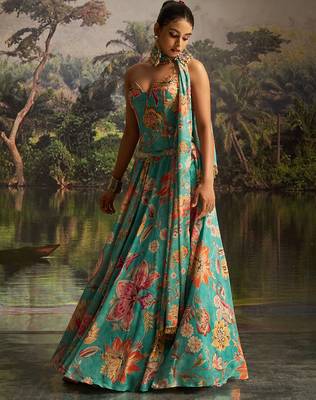 Regal Emerald Green Embroidered Lehenga 4