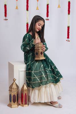 Navaratri special gota patti work lehenga with gamthi patch & gota patti work top for kids 3