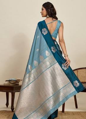Rama zari work silk blend saree with blouse 4