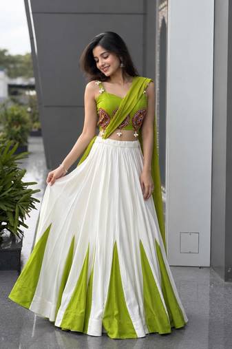 Green Mirror Navratri Lehnega Choli With Dupatta