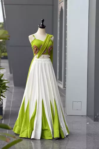 Green Mirror Navratri Lehnega Choli With Dupatta