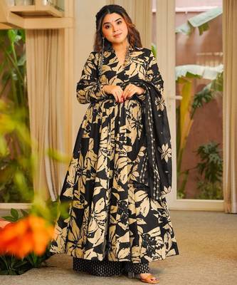 Black digital printed muslin anarkali palazzo set with dupatta 2