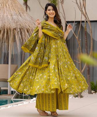 Green digital printed muslin anarkali palazzo set with dupatta 2