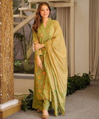 Green digital printed cambric cotton straight kurta set with dupatta 2