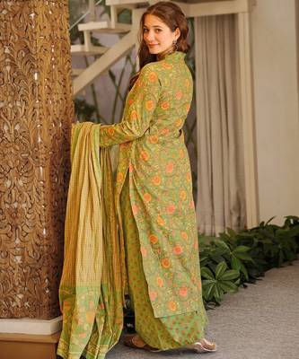 Green digital printed cambric cotton straight kurta set with dupatta 3
