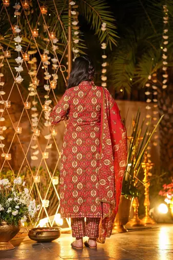 Multicolor digital printed muslin traditional kurta set with dupatta