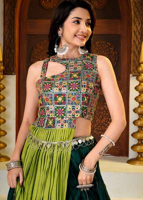 D Green Cotton Readymade Navratri Lehenga Choli with Embroidery & Thread Work 2