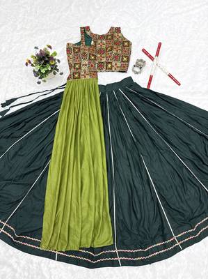 D Green Cotton Readymade Navratri Lehenga Choli with Embroidery & Thread Work 4