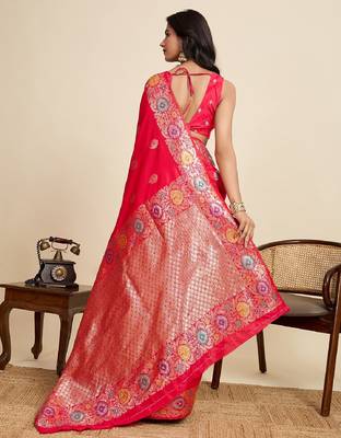 Red zari work jacquard saree with blouse 4