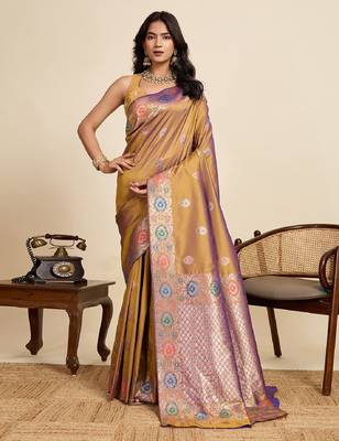 Golden zari work jacquard saree with blouse 2