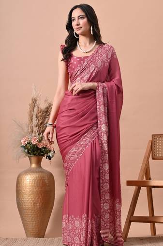 Women's pink floral print chiffon saree with unstitched blouse piece