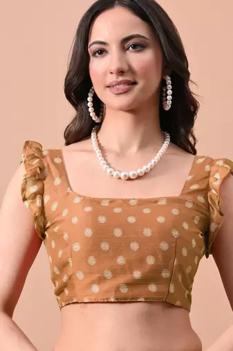 Women's orange floral print chiffon saree with unstitched blouse piece
