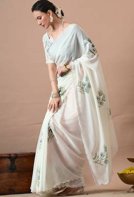 Women's white floral print georgette saree with unstitched blouse piece 3