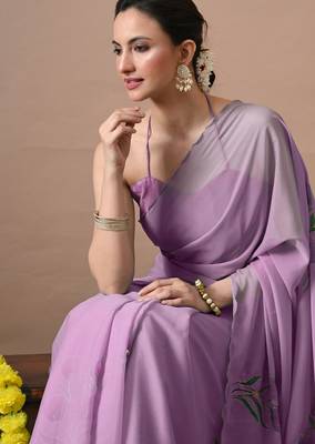 Women's magenta floral print georgette saree with unstitched blouse piece 3