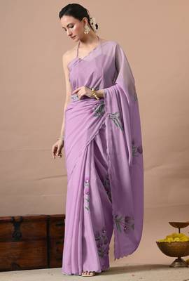 Women's magenta floral print georgette saree with unstitched blouse piece 5
