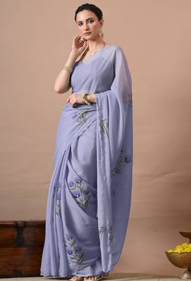 Women's lavender floral print georgette saree with unstitched blouse piece 2