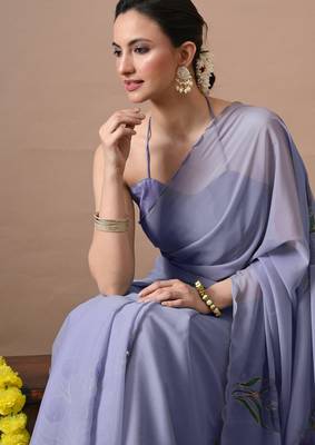 Women's lavender floral print georgette saree with unstitched blouse piece 4