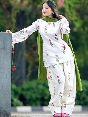 White cotton printed kurta pant set 1