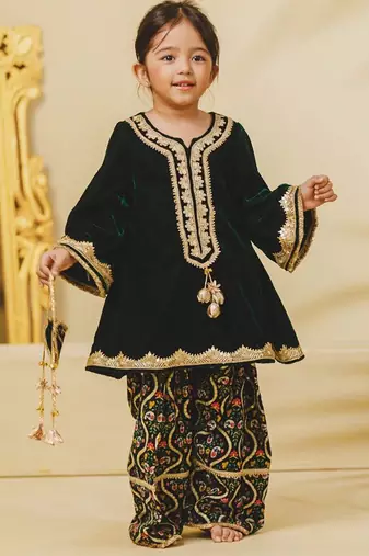 Green embroidered velvet kurti set