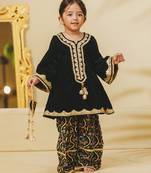 Green embroidered velvet kurti set