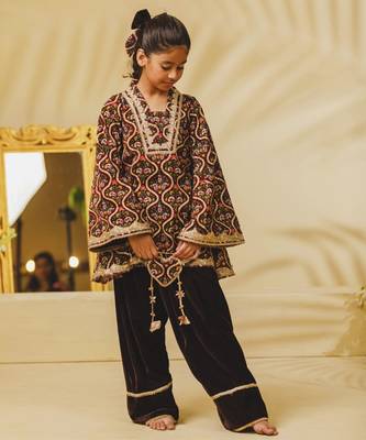 Brown printed velvet kurti set 2