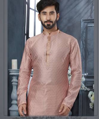 Pink jacquard zari booti kurta pajama set with threadwork 2