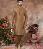 Gold jacquard zari booti kurta pajama set with threadwork