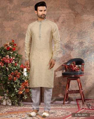 Light yellow jacquard zari booti kurta pajama set with threadwork 1
