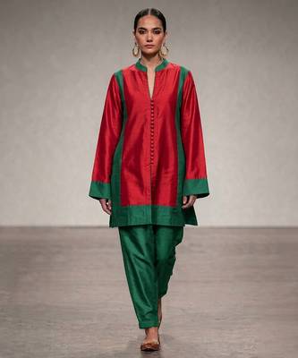 Red green chanderi silk kurta and pant set 1