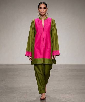Pink olive green chanderi silk kurta and pant set 1