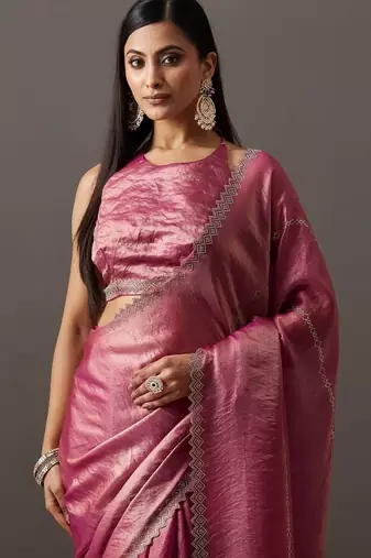 Magenta embellished zari silk blend saree with blouse with blouse 