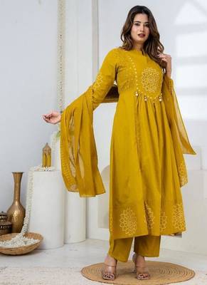 Cotton anarkali printed kurti-pant-dupatta set 3
