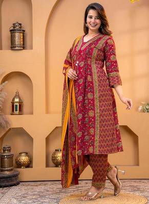 Cotton printed a-line kurti-pant-dupatta set 3