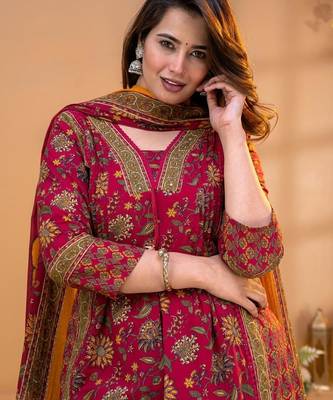 Cotton printed a-line kurti-pant-dupatta set 4