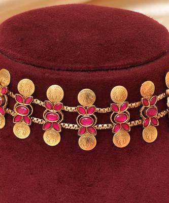 Gold plated pink beaded coined choker set 3