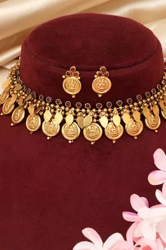 Gold plated maroon stones coined choker set