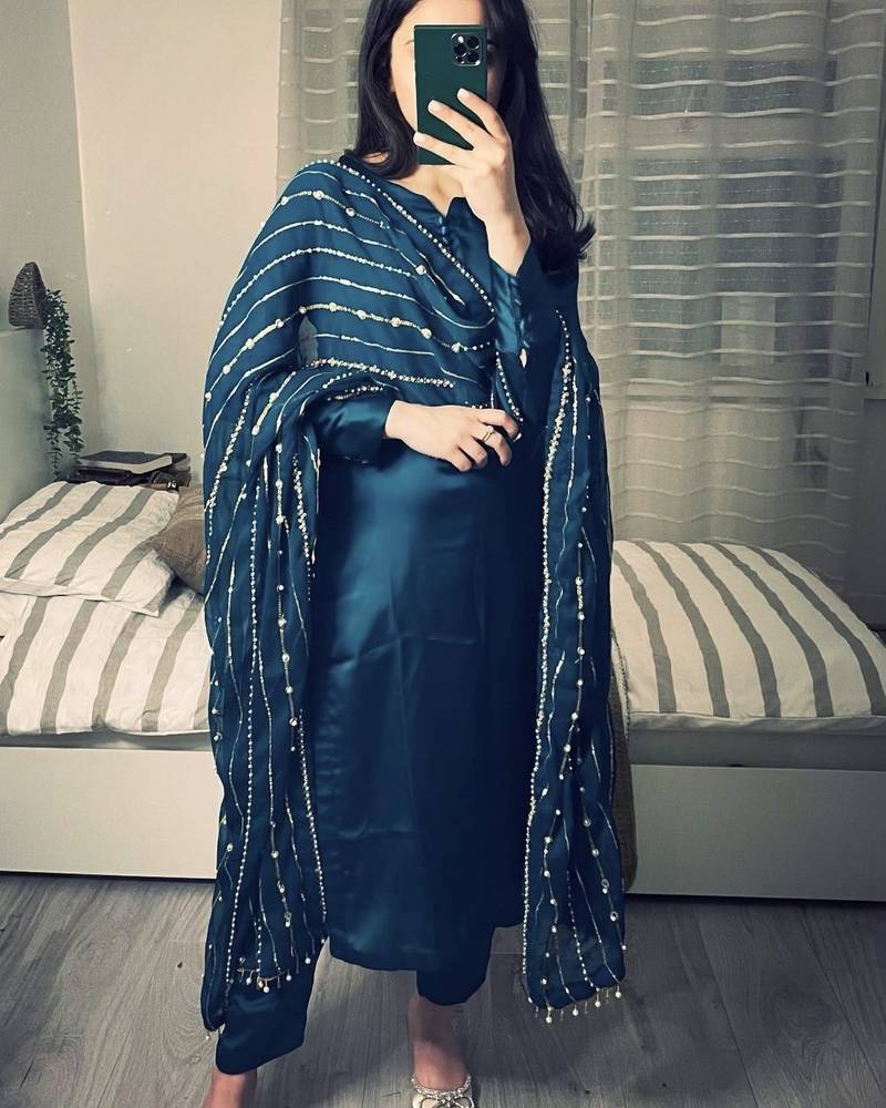 New Designer Party Look Fancy Top With Pent Suit Set With Dupatta