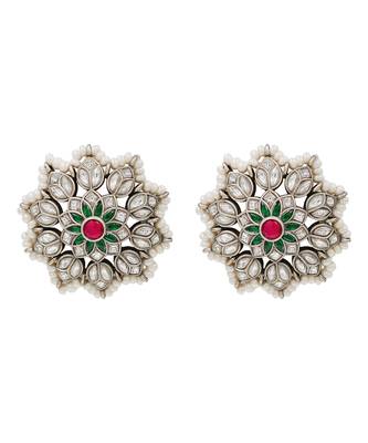 Silver kundan pearl border stud earrings 1