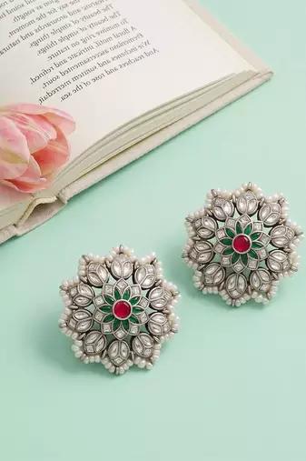 Silver kundan pearl border stud earrings