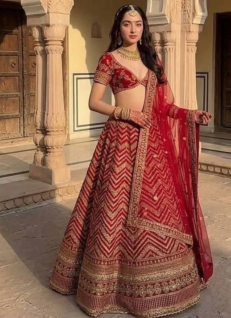 RED COLOUR DESIGNER WEDDING WEAR LAHENGHA 