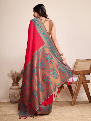 Red zari work jacquard saree with blouse 4