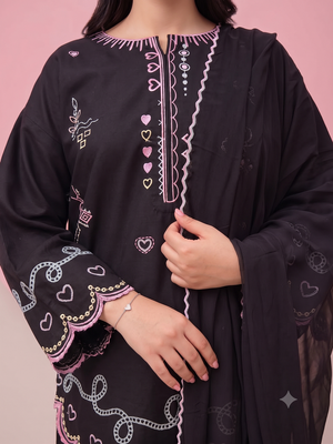 Black embroidered kurta with farshi salwar & dupatta set 2