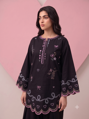 Black embroidered kurta with farshi salwar & dupatta set 3