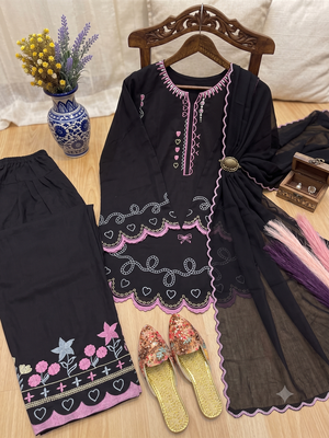 Black embroidered kurta with farshi salwar & dupatta set 4
